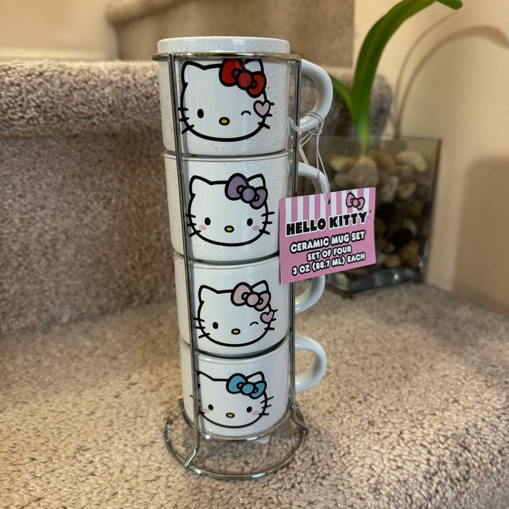 Hello Kitty mug set